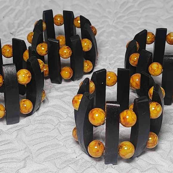 4 Coastal Collection Beaded Blue/White Crab Napkin Ring - Beach Ocean Nautical - Picture 3 of 3